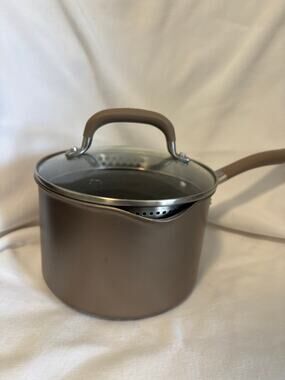 Circulon Premier Professional Non Stick 3 Qt Sauce Pan W/Strainer Lid Induction